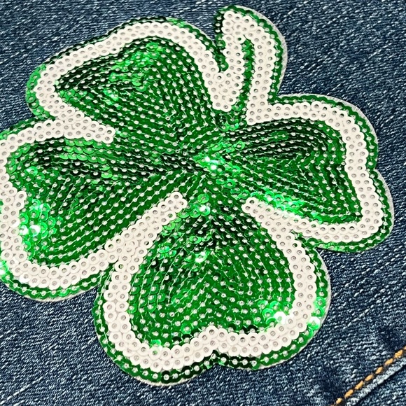 Clover patch distressed jeans, sz 4, 6, 8 - Picture 3 of 6